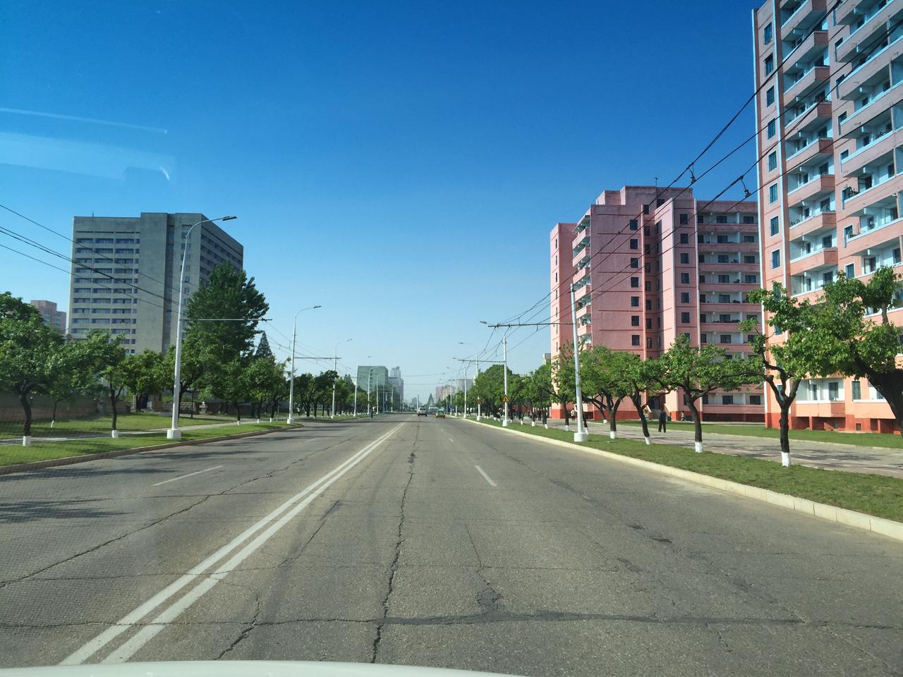 Les grandes avenues de Pyongyang. [Raphaël Grand]