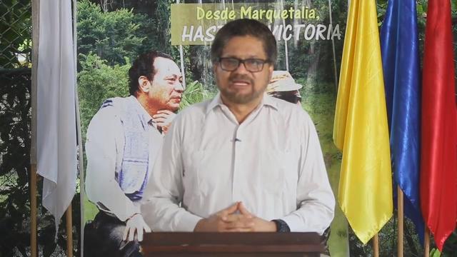 Le commandant et négociateur en chef des Farc a présenté ses excuses dans une vidéo postée sur les réseaux sociaux dimanche soir. [APTN]