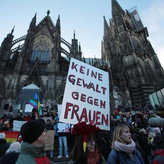 Les agressions de la St-Sylvestre avaient provoqué de nombreuses manifestations à Cologne. [EPA - Oliver Berg]