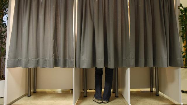 Les initiatives pour le droit de vote des étrangers et pour celui des jeunes dès 16 ans ont abouti à Bâle-Campagne. [AP Photo/Thomas Kienzle]