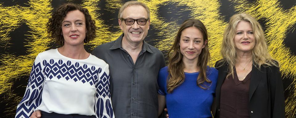 L'équipe du film "Stefan Zweig, adieu l'Europe" à Locarno. De gauche à droite, Maria Schrader, Josef Hader, Aenne Schwarz et Barbar Sukowa. [Keystone - Alexandra Wey]