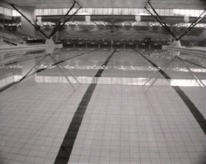 Le grand bassin de la piscine des Vernets en 1966. [RTS]