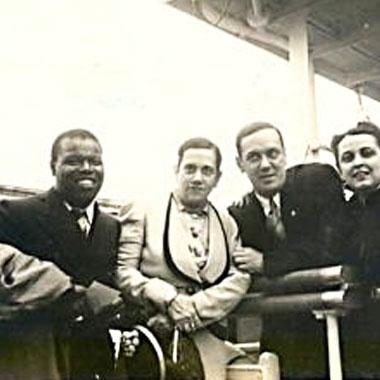 Bola de Nieve, Ernestina & Ernesto Lecuona, Esther Borja sur le paquebot en partance pour l’Argentine (1937).