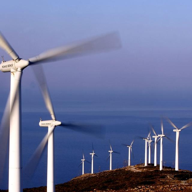 Parc d'éoliennes sur l'île grecque d'Eubée. [AFP - Aris Messinis]