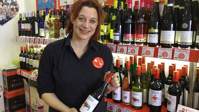 La Suissesse Claudia Masüger a fondé un petit empire dans la distribution de vin en Chine. [RTS - Raphaël Grand]