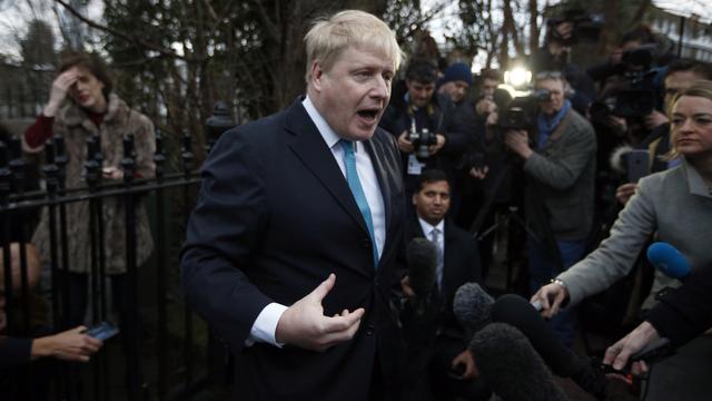 Le maire de Londres Boris Johnson s'est exprimé devant son domicile. [REUTERS - Peter Nicholls]