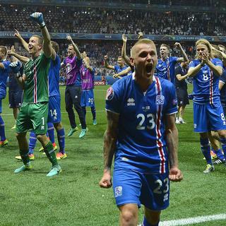 L'Islande a éliminé les Anglais 2 à 1 lundi soir en huitièmes de finale. [Keystone - Tibor Illyes - EPA]