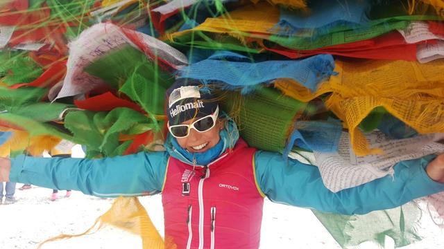 Andrea Zimmermann au sommet de l’Everest en mai 2016. [Norbu Sherpa]