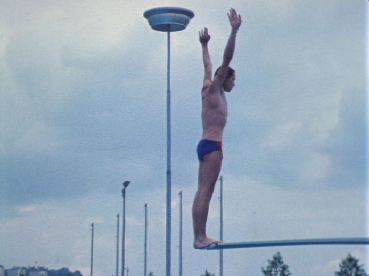 Entraînement au plongeoir en 1976. [RTS]