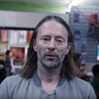 Thom Yorke, le chanteur de Radiohead dans le dernier clip diffusé du groupe: "Daydreaming". [Capture d'écran YouTube]