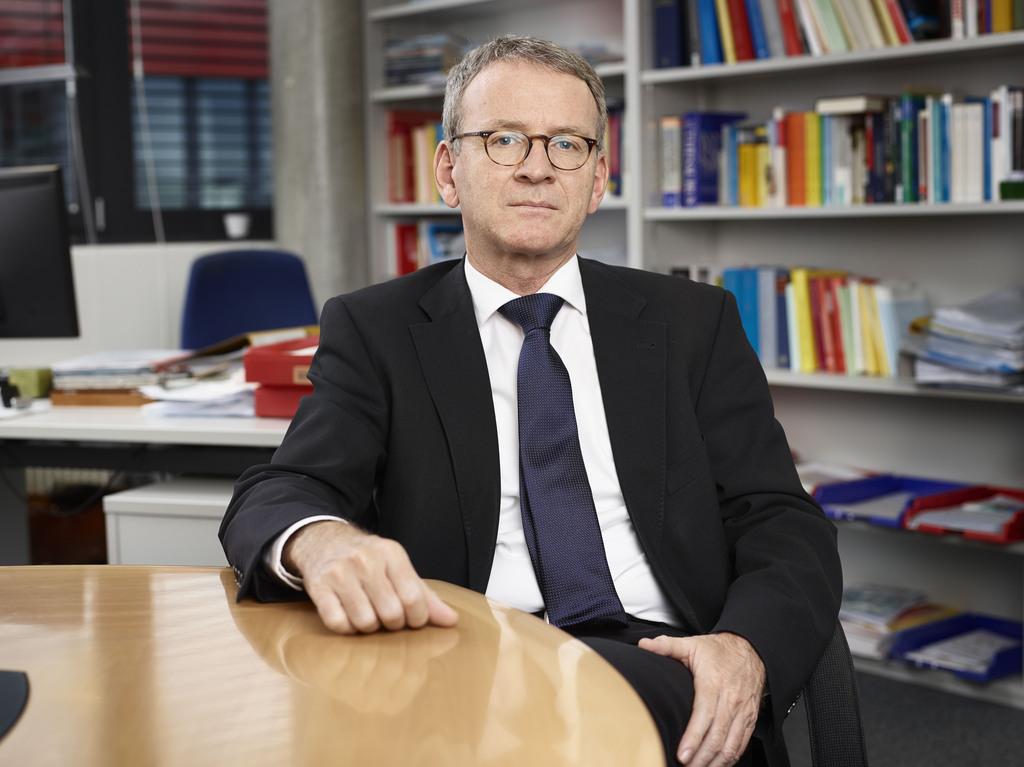 Adrian Lobsiger, actuel directeur suppléant de l'Office fédéral de la police, entrera en fonction dans le courant de 2016. [Christian Beutler]