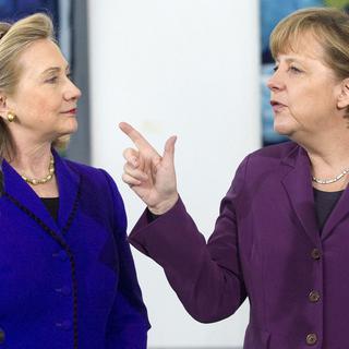 Hillary Clinton et Angela Merkel à Berlin en avril 2011. [Pool/AP/Keystone - Saul Loeb]