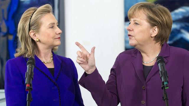 Hillary Clinton et Angela Merkel à Berlin en avril 2011. [Pool/AP/Keystone - Saul Loeb]