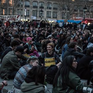 Des centaines de militants du mouvement Nuit Debout lors de l'assemblée générale du 3 avril à Paris. [Citizenside/AFP - Eros Sana]