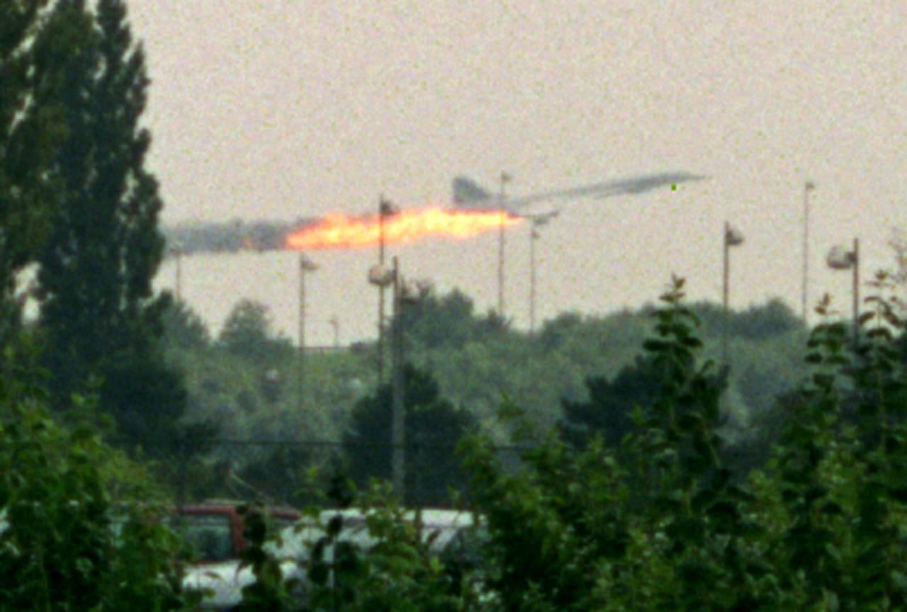 Le crash d'un avion Concorde à Gonesse en France le 25 juillet 2000. [Reuters - Andreas Kisgergely]