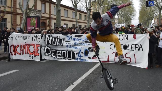 Des manifestants du mouvement "Nuit debout" à Toulouse. [Pascal Pavani]