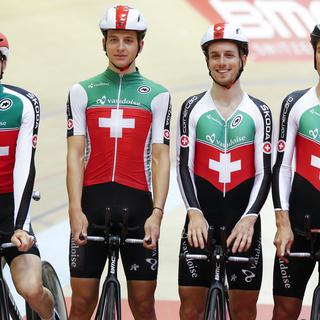 Les cyclistes sur piste suisses: Frank Pasche, Théry Schir, Oliver Beer et Silvan Dillier. [Keystone - Peter Klaunzer]