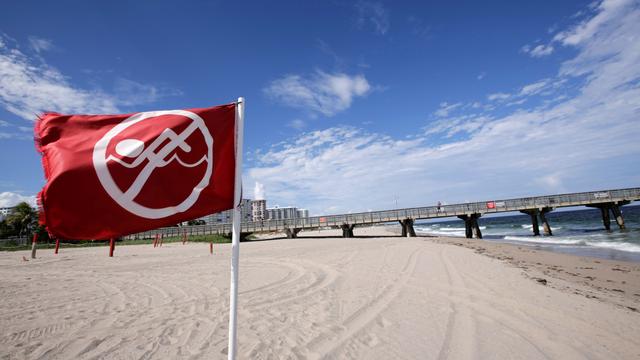 Une plage de Floride d'où s'approche l'ouragan Matthew. [Reuters - Henry Romero]