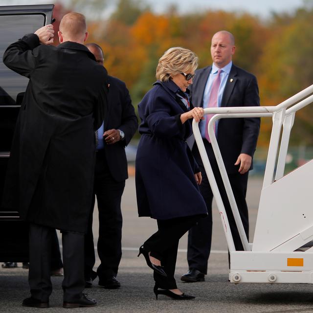 La candidate démocrate à la Maison Blanche a qualifié samedi la lettre du directeur du FBI de "sans précédent" et "profondément inquiétante". [REUTERS - Brian Snyder]