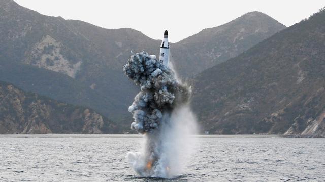 Photo d'un missile balistique, lancé depuis un sous-marin, diffusée par l’agence de presse nord-coréenne KCNA. [KCNA]