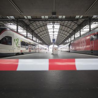 La gare de Lucerne après un accident de train qui a paralysé la circulation, le 22 mars 2017. [Keystone - URS FLUEELER]