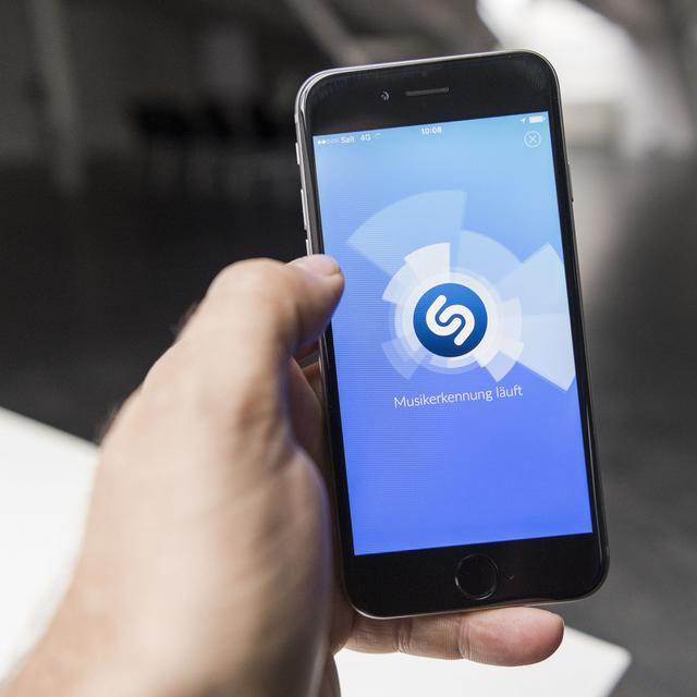 L'application de reconnaissance musicale Shazam passe en mains d'Apple. [KEYSTONE - Christian Beutler]