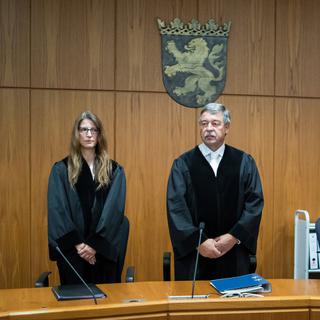 La Cour lors du premier jour du procès de l'ex-policier zurichois Daniel M., accusé d'espionnage en Allemagne. [Keystone - Simon Hofmann]