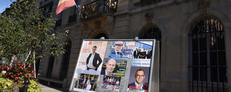 Cinq candidats se disputent la mairie de Porrentruy. [RTS - Gaël Klein]