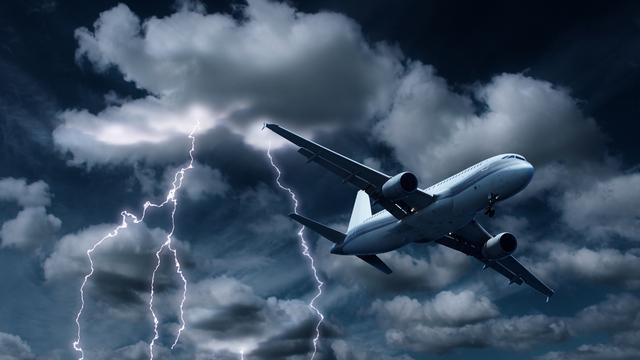 L'orage en avion. [Fotolia - © Anterovium]