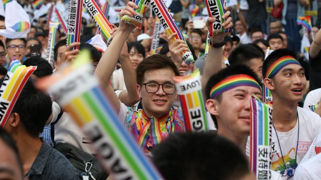 Des milliers de Taïwanais partisans du mariage homosexuel réunis le 24 mai 2017 à Taipei. [EPA/Keystone - Ritchie B. Tongo]