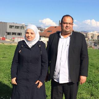 Reem al-Ahmad (gauche) et Akram al-Ahmad du Syrian Press Center d'Idleb, lors de leur passage en Suisse. [RTS]