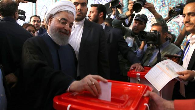 Hassan Rohani, qui brigue un deuxième mandat, a voté vendredi à Téhéran. [Presidency of Iran (handout), Anadolu Agency]
