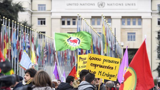 Cette manifestation se tenait en marge de la Conférence sur Chypre, à laquelle le président Erdogan devait, dans un premier temps, participer. [Keystone - Martial Trezzini]