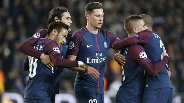 Les joueurs du PSG se congratulent après l'ouverture du score de Marco Verratti. [Thibault Camus]