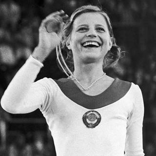 L'ancienne gymnaste soviétique Olga Korbut a récemment vendu 2 médailles d’or olympiques et une d’argent pour la somme de 240'000 francs. [AP/Keystone]