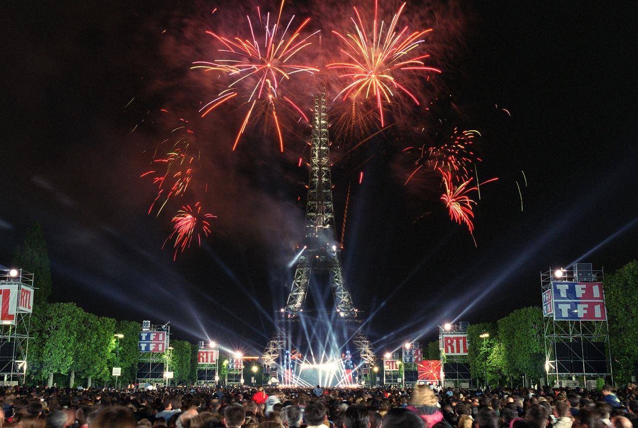 Le concert de Johnny, le 10 juin 2000, sur l'esplanade du Champ de Mars pour ses 40 ans de carrière [afp - AFP]