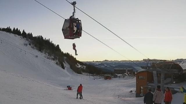 Les skieurs ont été évacués de 70 télécabines, ce dimanche 24 décembre 2017 à Chamrousse.