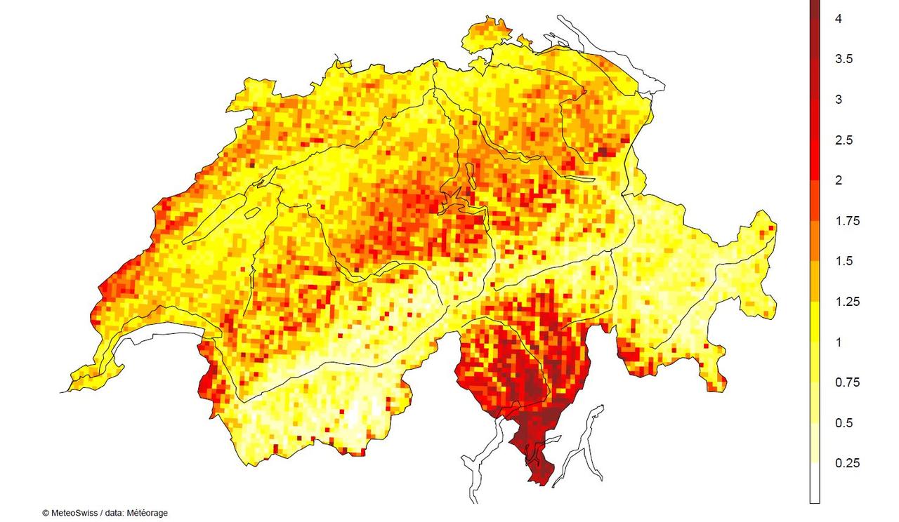 Nombre de décharges de foudre par km2 et par année, en moyenne entre 2000 et 2017. [MétéoSuisse - Météorage]