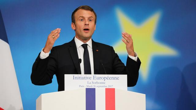 Le président français Emmanuel Macron lors de son discours à la Sorbonne. [Keystone/EPA/Pool Maxppp - Ludovic Marin]