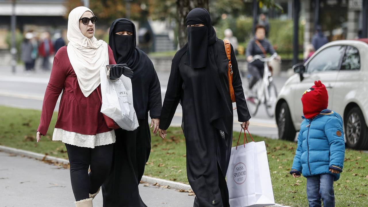 Un loi interdisant le port de la burqa dans l'espace public est déjà en vigueur au Tessin. [KEYSTONE - Peter Klaunzer]