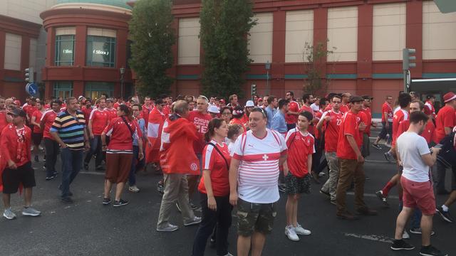 Certains fans suisses ont participé à un petit cortège en direction du stade.