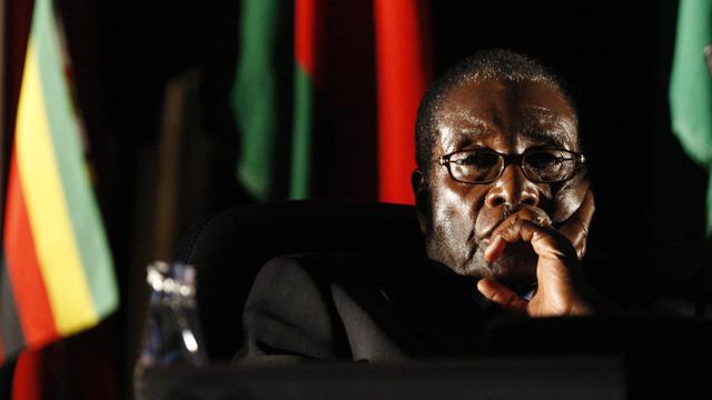 Le président zimbabwéen Robert Mugabe, ici en août 2008. [Reuters - Mike Hutchings]