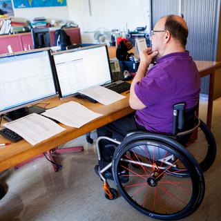 Les personnes handicapées ont un risque de paupérisation et de chômage supérieur à la moyenne. [BSIP/AFP - Amélie-Benoist]