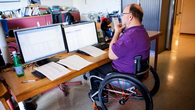 Les personnes handicapées ont un risque de paupérisation et de chômage supérieur à la moyenne. [BSIP/AFP - Amélie-Benoist]
