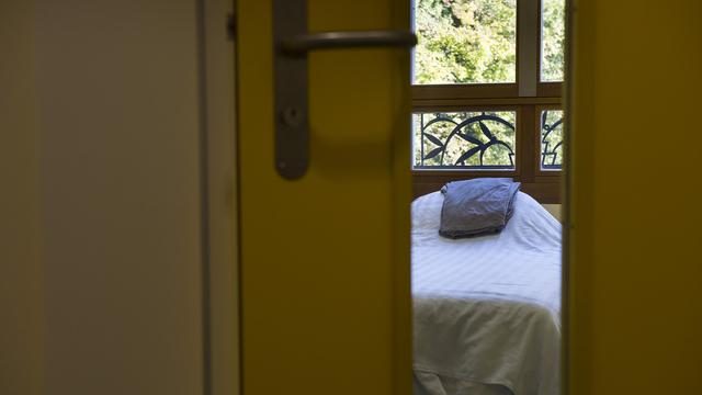 La chambre des soins intensifs de l'Hôpital psychiatrique de Prangins, dans le canton de Vaud. [Jean-Christophe Bot]