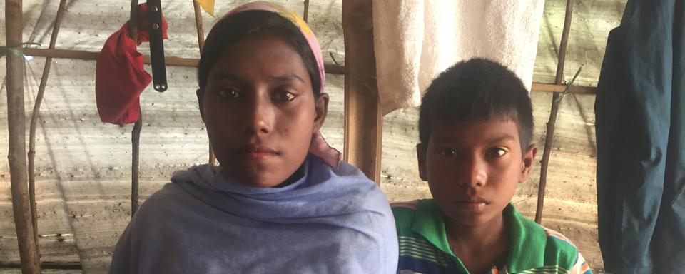 Deux enfants Rohingyas dans le camp de réfugiés de Tangkhali, au Bangladesh. [RTS - Nicolas Vultier]