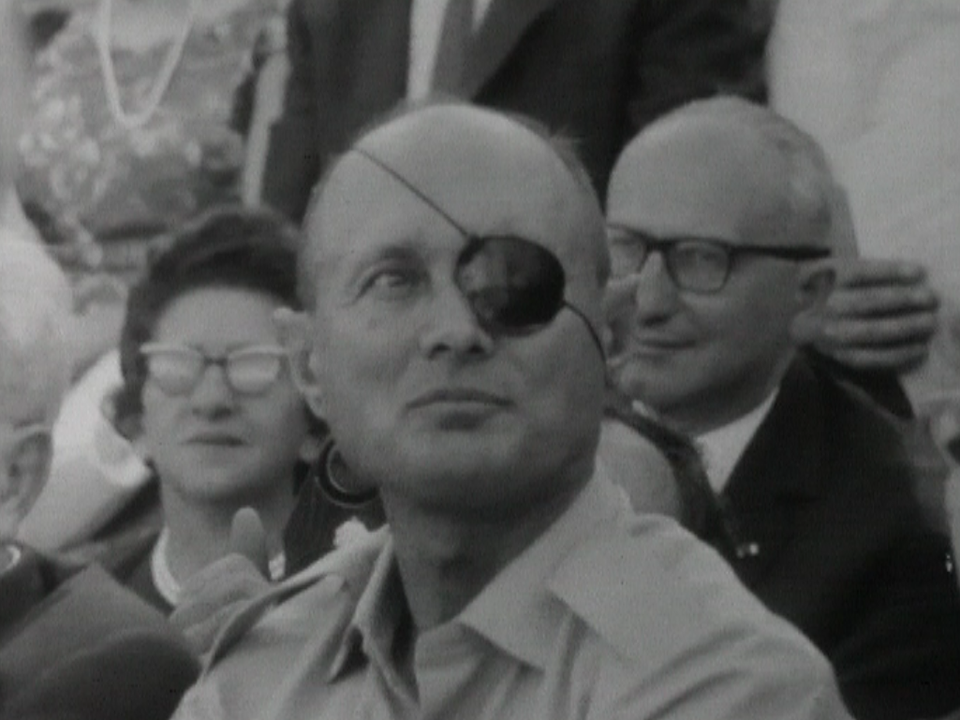 Le général Moshe Dayan, héros de la Guerre des Six Jours, 1967. [RTS]