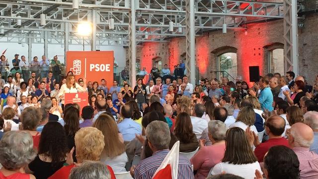 Le meeting de la socialiste Susana Diaz en Espagne. [RTS - Valérie Demon]