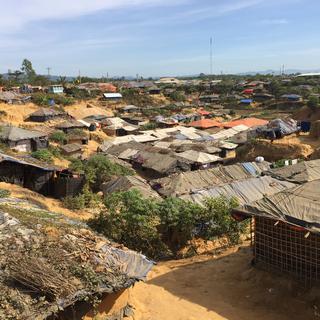 Le camp de réfugiés rohingyas de Kutupalong a été monté dans l'urgence à la frontière entre le Bangladesh et la Birmanie. [RTS - Nicolas Vultier]