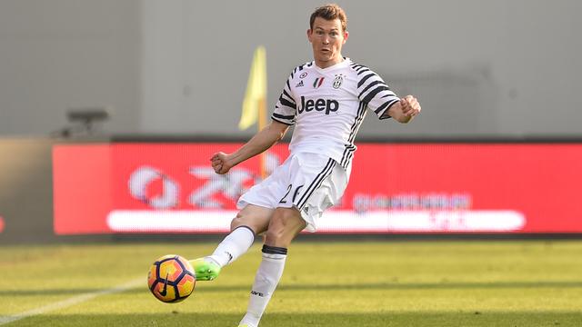 "Lichtsteiner poursuit ainsi sa fantastique aventure en bianconero", se réjouit la Juve. [Giuseppe Maffia]